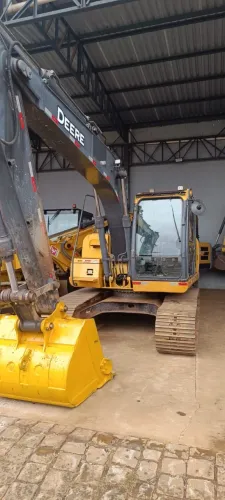 Escavadeira John Deere 2021 130G