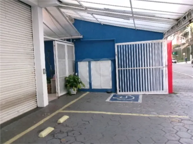 Prédio inteiro para locação em Vila carrão - SP
