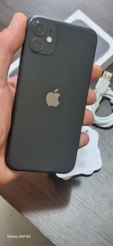 Iphone 11 todo original impecável caixa do aparelho + capinha + carregador vendo ou troco