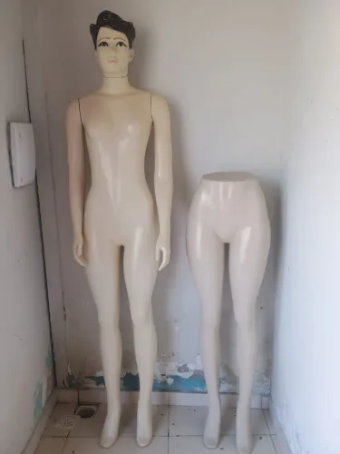 MANEQUINS 