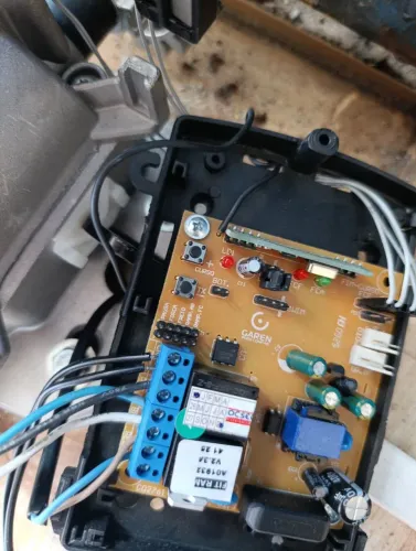 Manutenção de portão eletrônico