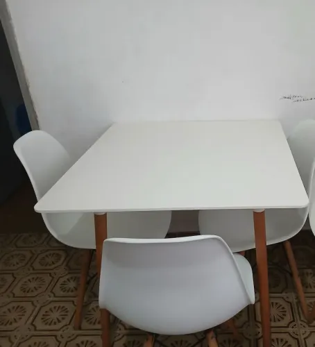 Mesa com cadeiras