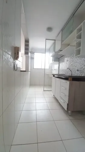 Locação apartamento - 48m² - 2 quartos - 1 banheiro - 1 vaga de garagem - Vila Santa Cruz.
