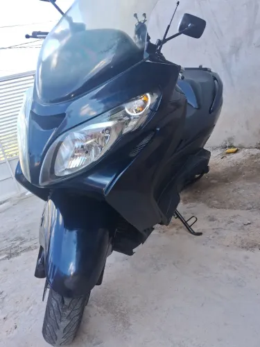 Moto nova de garagem toda revisada com km baixo vale a pena cada centavo...