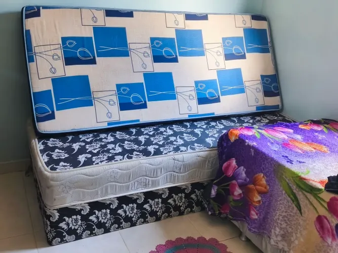 Vendo base e colchão