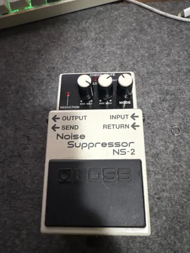 Pedal BOSS Noise Supressor NS-2 para Guitarra