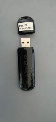 Adaptador USB wireless da marca D-Link modelo DWA-132