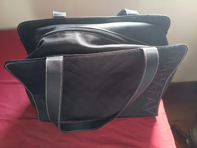 Bolsa Tote Matelassê Mary Kay