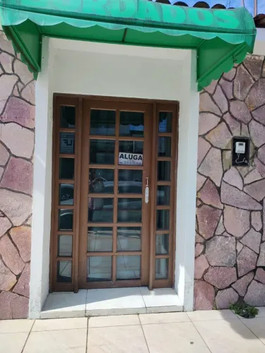 Alugo sala para kitnet ou comércio 