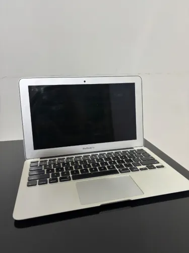MacBook Air 11? A1465 - i5 - SSD 128GB