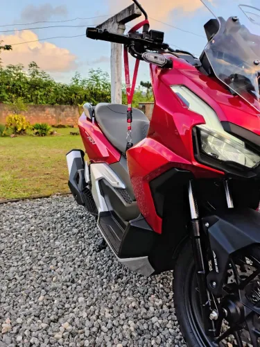 Vendo Honda ADV 160 2025.