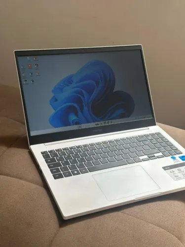 Notebook Samsung Book 3