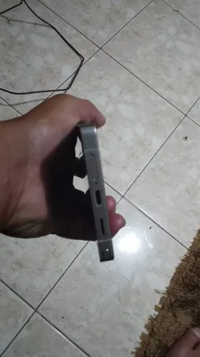 Galáxy s25 ultra de 512gb. (E só o aparelho)