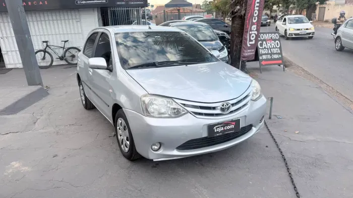 Toyota Etios XS 1.3 Flex 16V 5P Mec. 2013