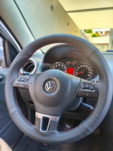 Capa de volante costurada na hora