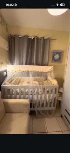 Berço americano que vira cama 