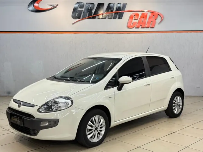 Fiat Punto Essence 1.6 Flex 16V 5P 2013