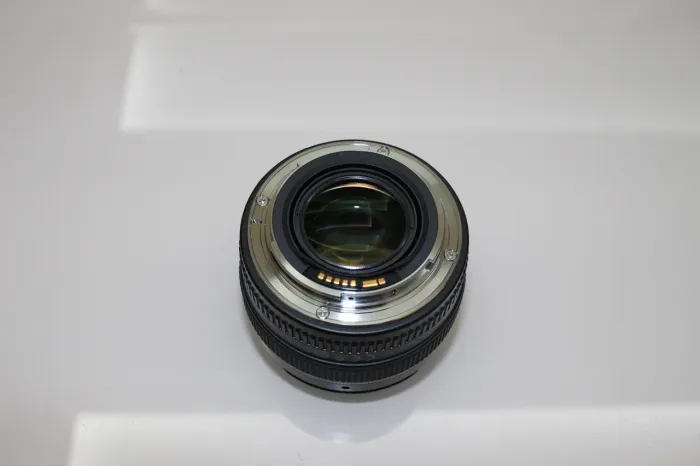 Canon EF 50mm f/1.4 USM