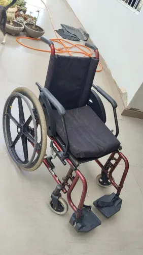Cadeira de rodas usada Prolife até 130kg