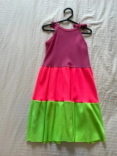 Vestido 3 cores neon 4 anos