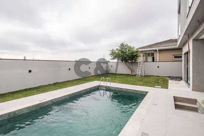 Casa de Condomínio - 4 Dormitórios (Suítes) à Venda e para Alugar no Jardim Prudência - Sã