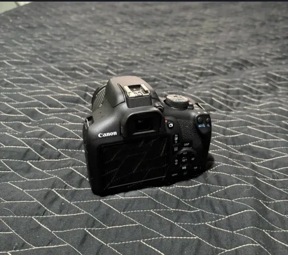 Cânon dos T7 + 2 lentes