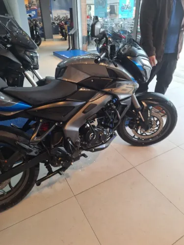 Dominar ns160 bajaj