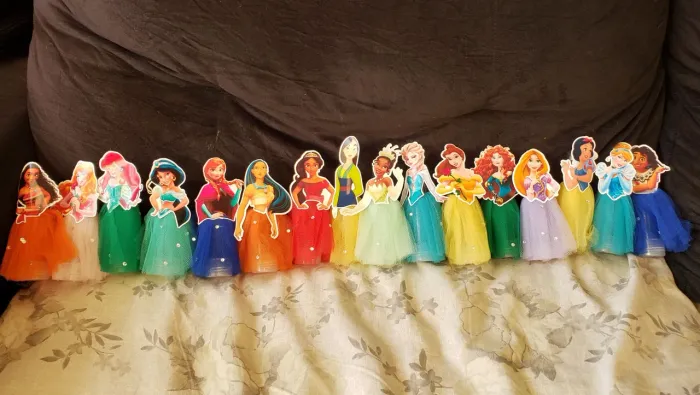 16 Tubetes com Saia Novos Princesas Disney