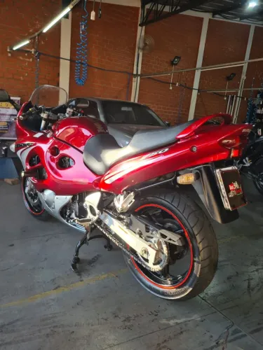 Moto impecável!