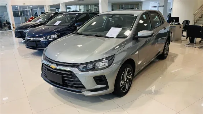 Chevrolet Onix Hatch Eco 1.0 12V TB 5p Aut. (ÁLCOOL) 2027