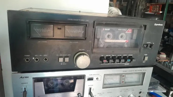 Tape deck gradiente funcionando