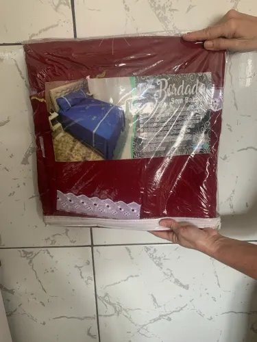 colcha bordada | de R$157 por R$100