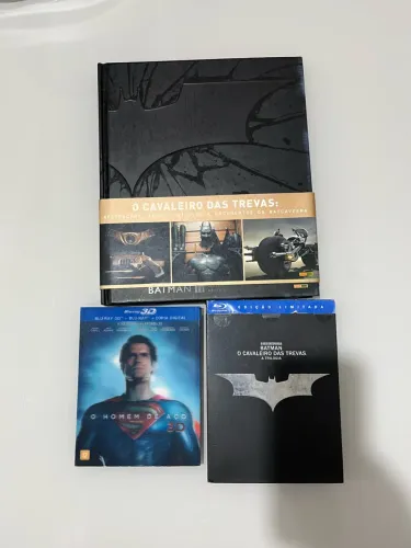 Lote trilogia Batman + livro + Super man