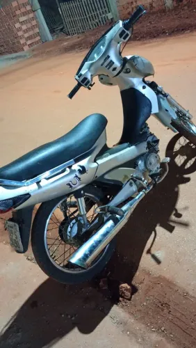 Vendo moto biz 125