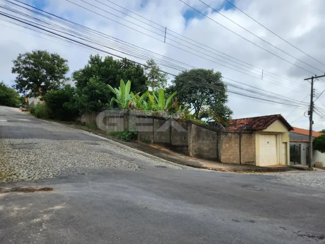 Lote à Venda no Bairro Belvedere com 347m²