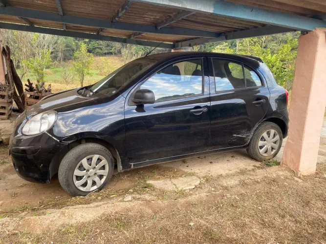 Nissan March 1.0 16V Flex Fuel 5P 2012