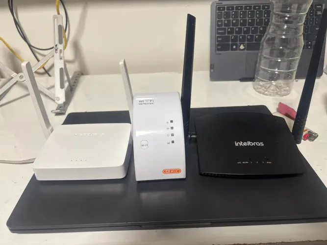 Roteadores e repetidor Wi-Fi 