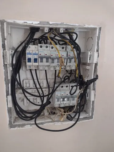 Eletricista de plantão