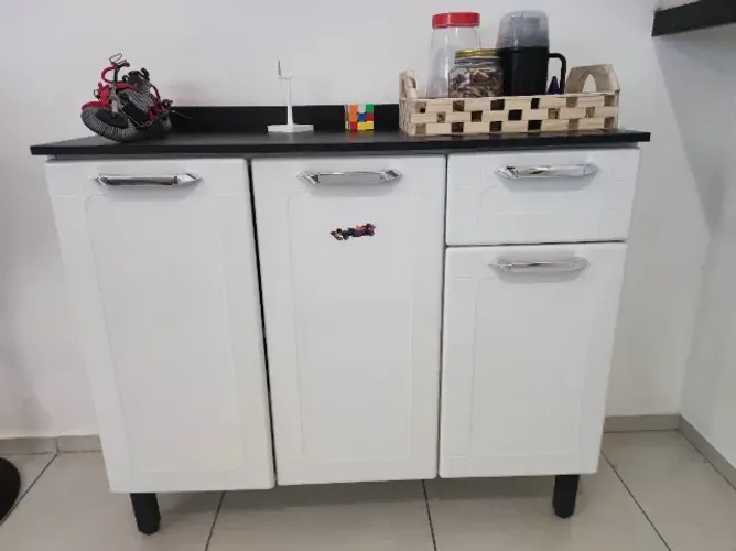Balcão/Gabinete branco de aço Bertolini