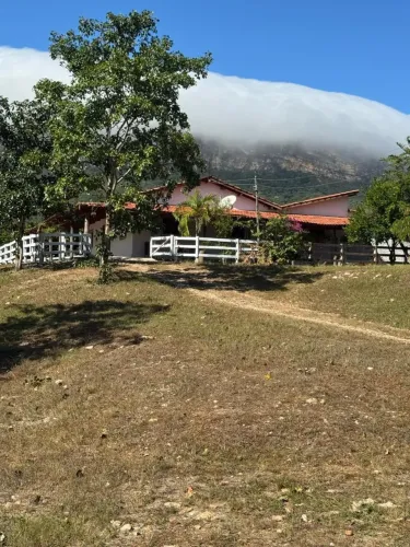 Fazenda em Goiás Velho -Go  São 205 alqueires