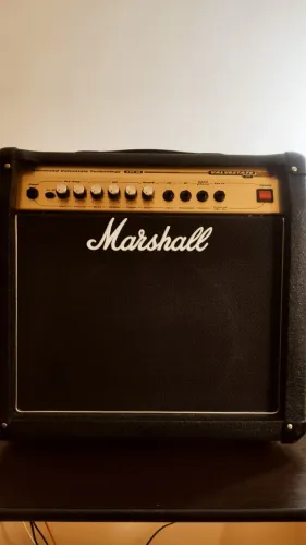Amplificador Marshall AVT 20