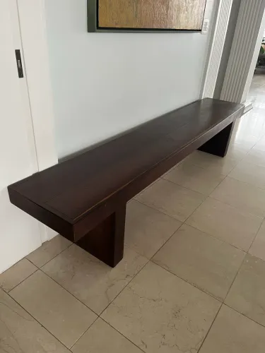 Vendo lindo banco de madeira maciça