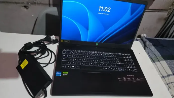Acer Nitro V15 - RTX 4050 6GB, 24GB RAM, i5-13420H, 512GB + 1TB SSD