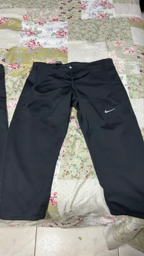 Vendo duas leggings Nike originais