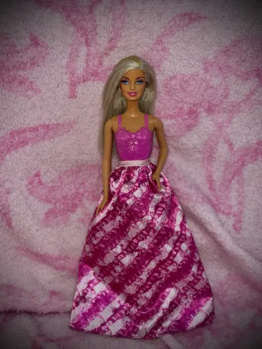 Barbie Princesa Mix and Match Fairytale
