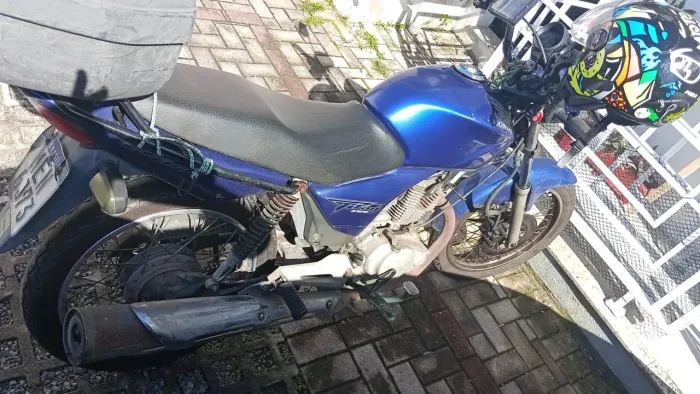 Vendo cg 150 completa 7.500