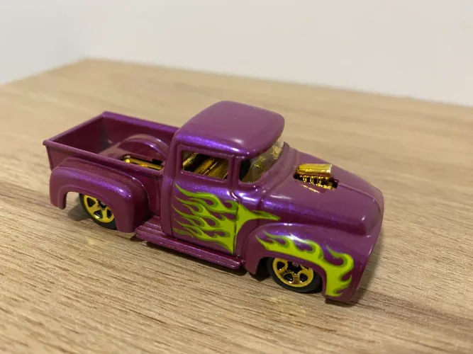 Hotwheels Custom 56 Ford F-100 Rosa Flames Verde Loose 1:64 Novo