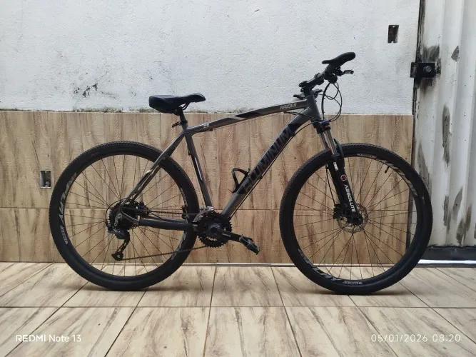 Bicicleta aro 29 com freio hidráulico toda Shimano (exceto amortecedor). Apenas dinheiro! 