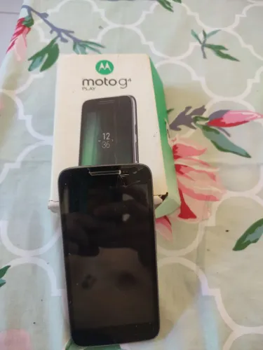 Celular Motorola Moto G4 com defeito