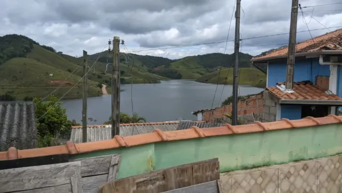 Casa para venda tem 100 metros quadrados com 2 quartos em Bairro Alto - Natividade da Serr